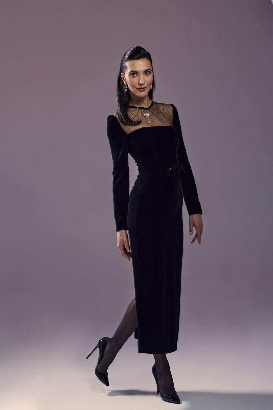Rochie midi catifea și bust tulle